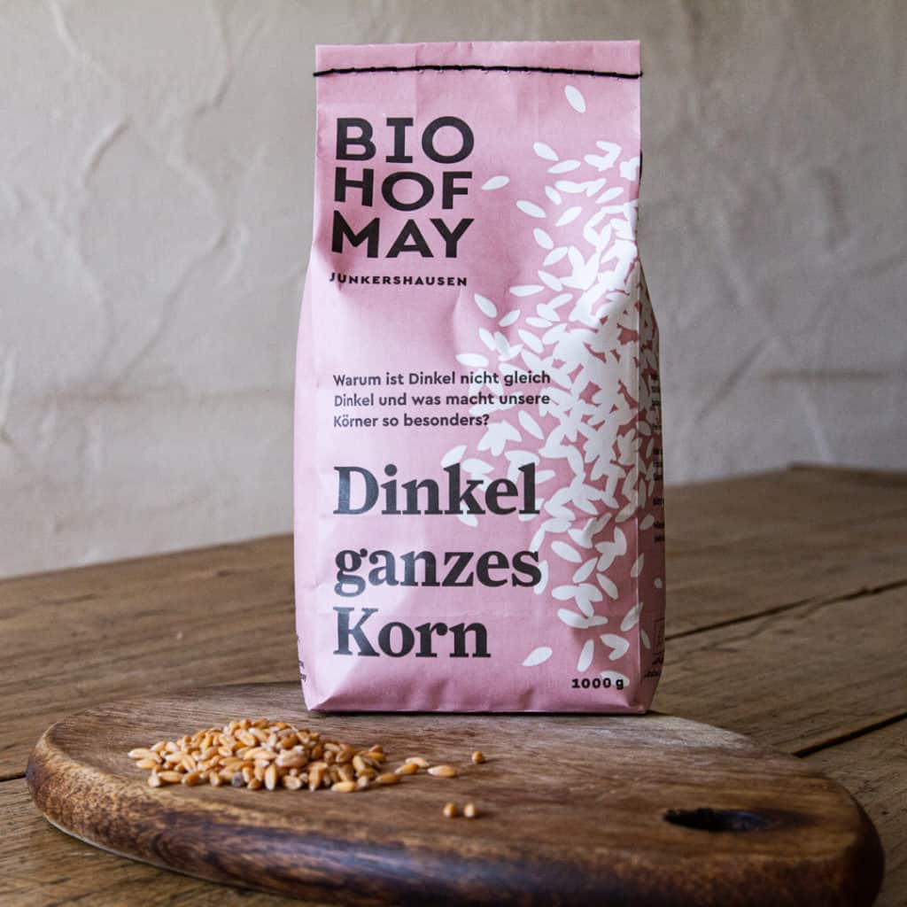 Bio-Dinkel ganzes Korn (1 kg) - BIOHOF MAY